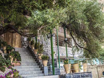 زیارتگاه پیر چک‌ چک